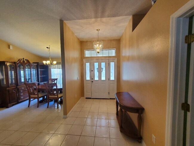 Foto del edificio - 8 Primrose Ln