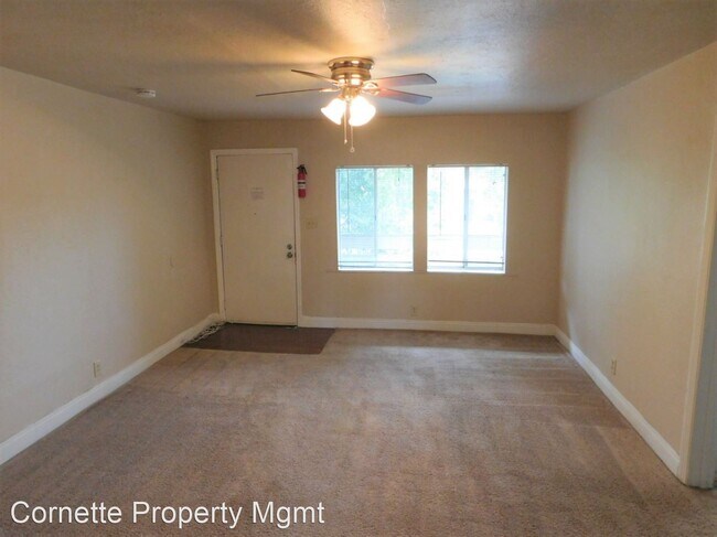 Building Photo - 2318 Oakmont St
