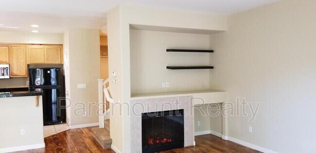 Building Photo - 4192 Glenwood Terrace
