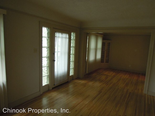 Building Photo - 1855 W 10th Ave