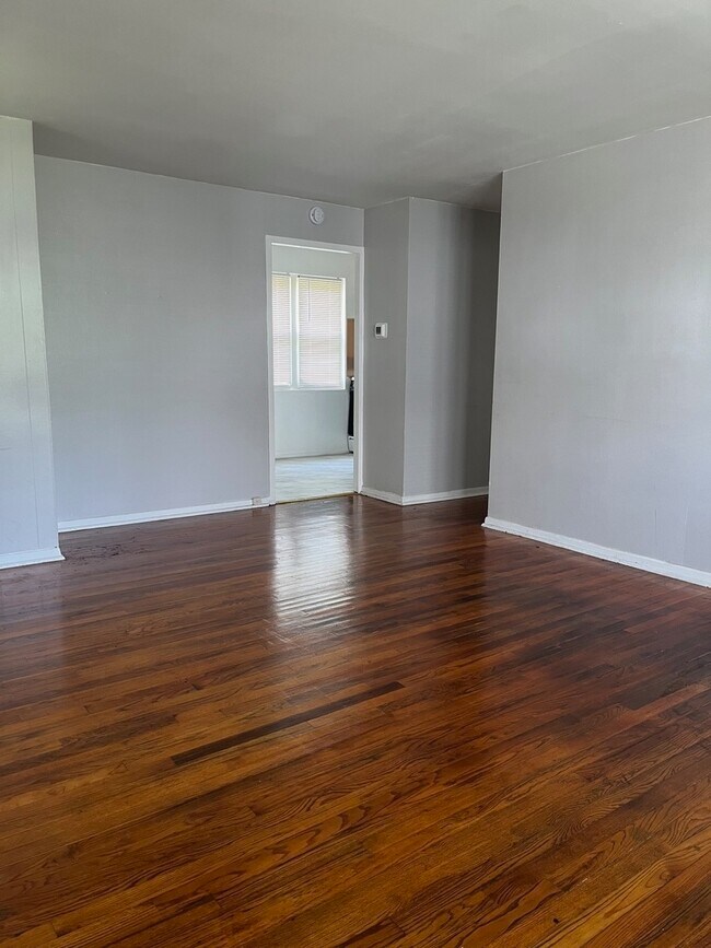 Foto del edificio - 3554 Western Ave