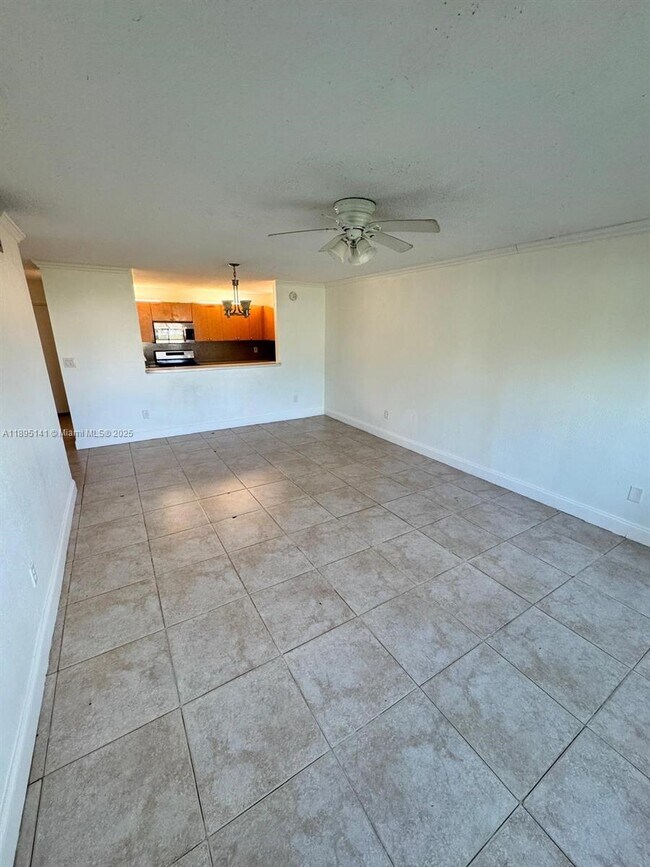 Building Photo - 14840 Naranja Lakes Blvd