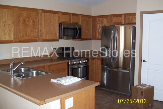 Building Photo - 5310 Planada Dr