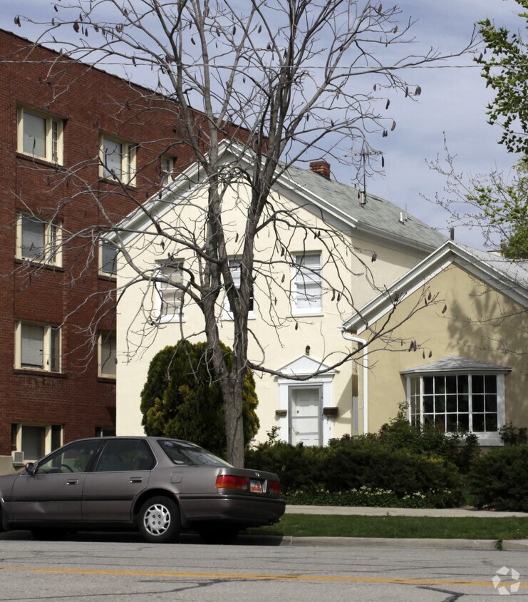 Building Photo - 233 S 400 E