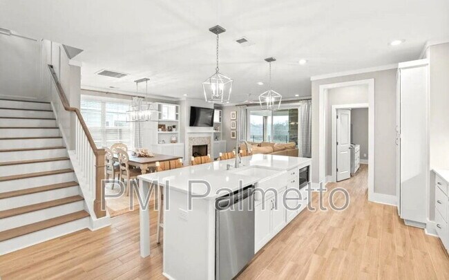 Building Photo - 2322 High Blf Lp