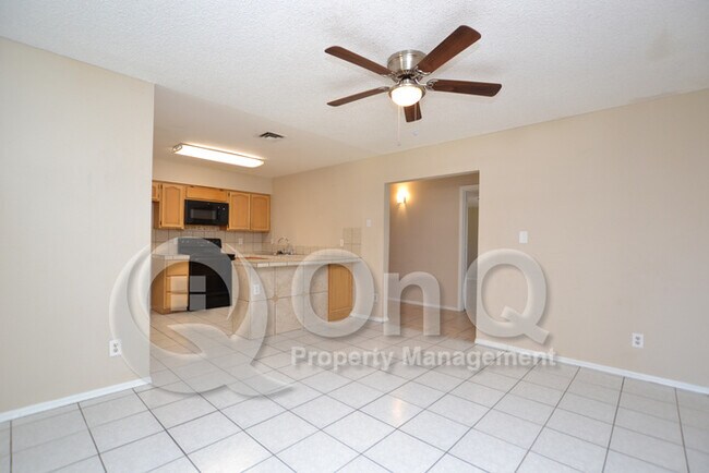 Building Photo - 5634 S 41st St