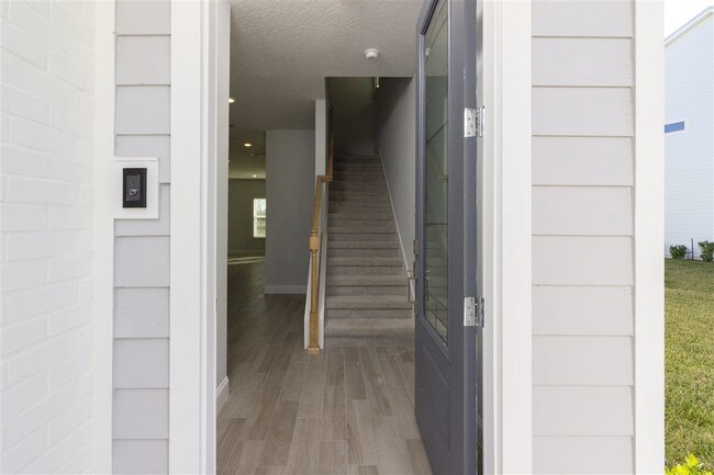 Building Photo - 157 Clifton Bay Lp