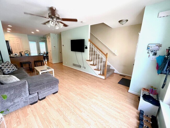 Foto del edificio - Clifton Heights Townhome!