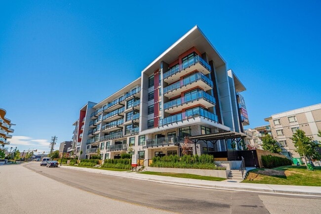 Building Photo - 20449 PARK AVENUE