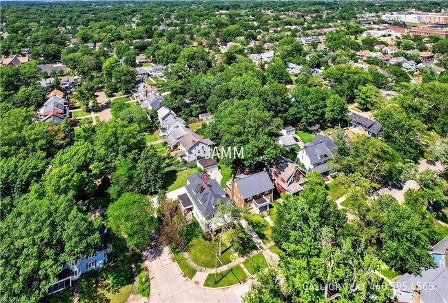 Foto del edificio - 3025 Meadowbrook Blvd
