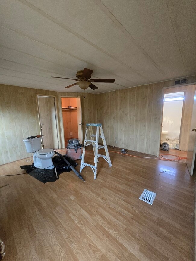 Building Photo - 1824 Viceroy Ln