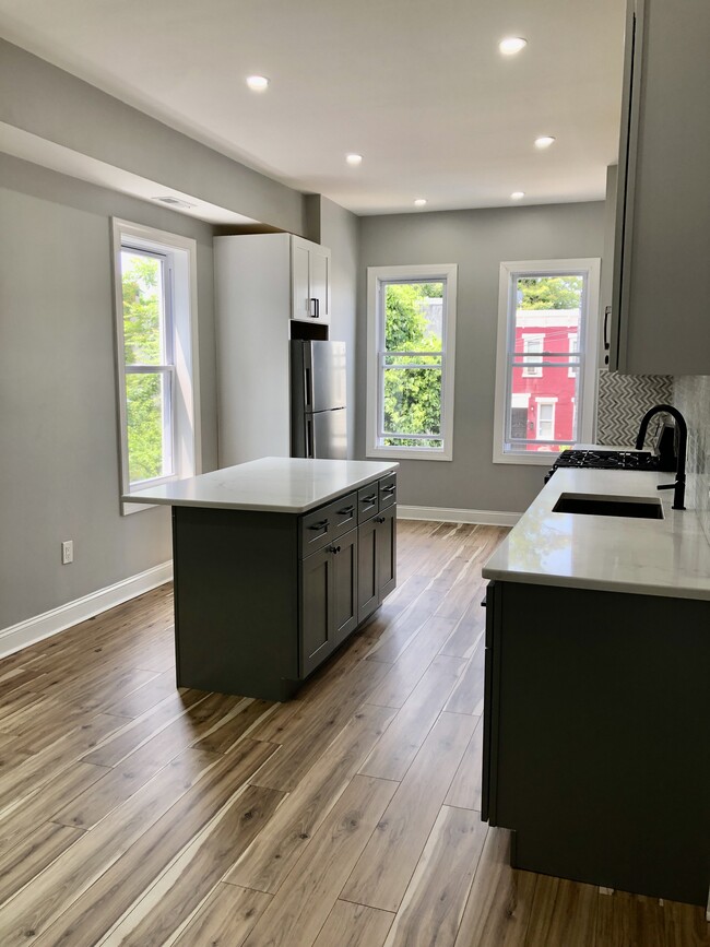 Foto del edificio - 1848 N 23rd St