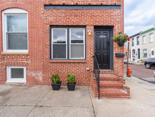 Building Photo - 2808 E Fairmount Ave