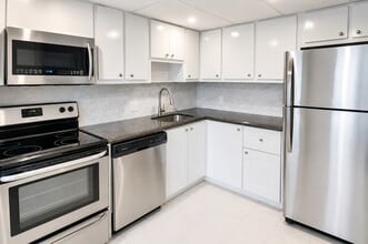Building Photo - 2650 S Course Dr