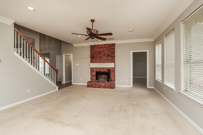 Building Photo - 1161 Masters Dr