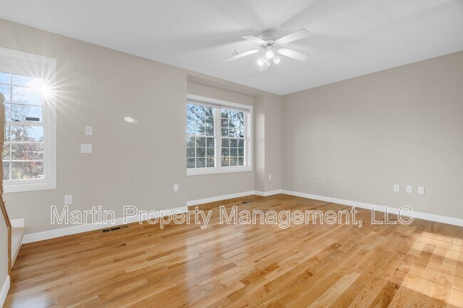 Foto del edificio - 179 Littleton Rd