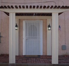 Building Photo - 2826 W Platte Ave