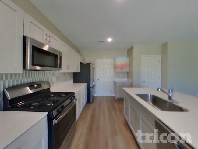 Foto del edificio - 5475 Summer Sunset Dr