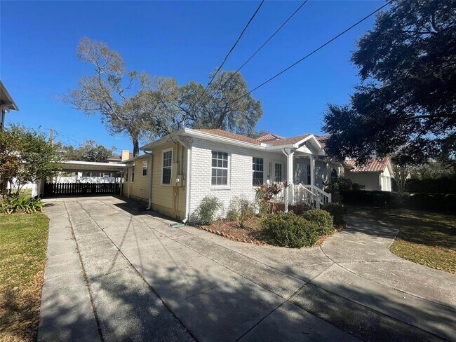 Foto del edificio - 3915 W Swann Ave