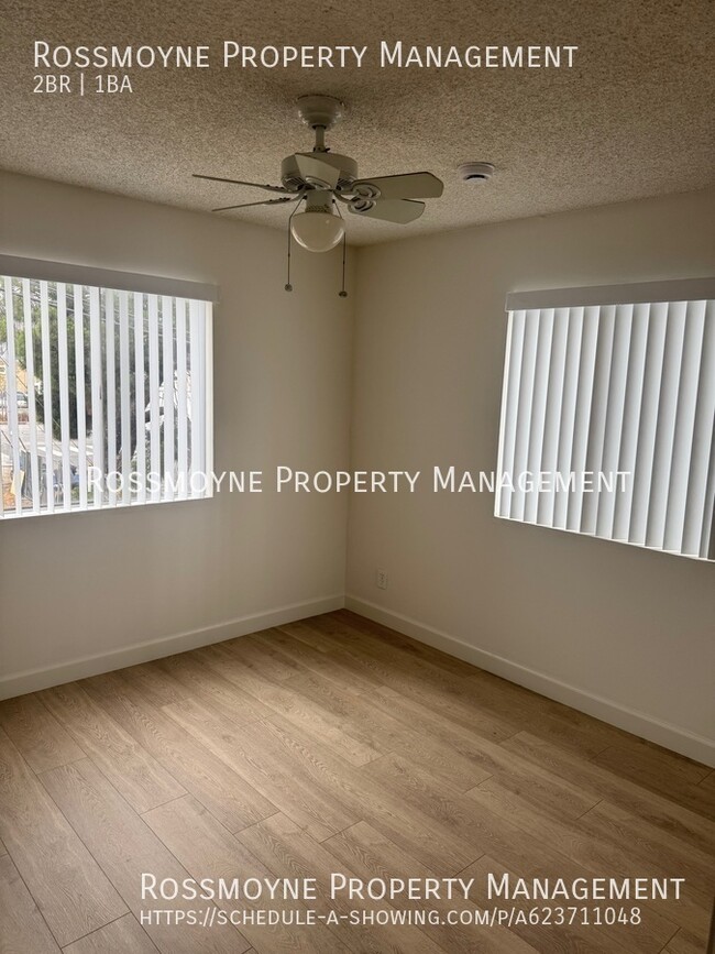 Foto del edificio - 10817 White St