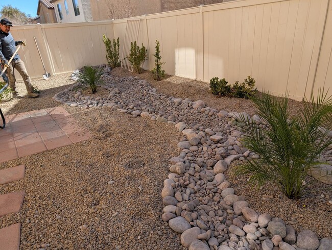 Foto del edificio - 4 bedroom 2.5 Bath 2 car garage near Sky C...