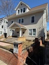 Building Photo - 136 Fairview Blvd