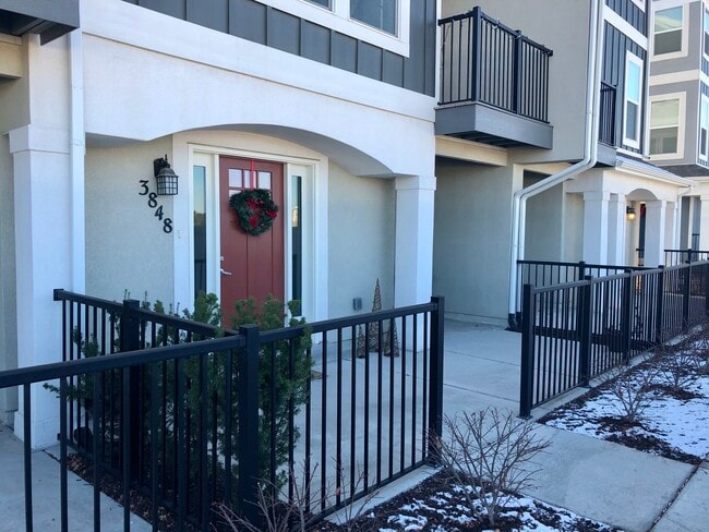 Front of house - 3848 W Kinglassie Ln