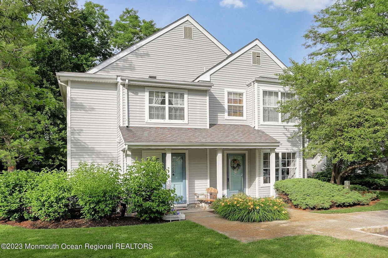 327 Towne Dr Unit 117, Manalapan Township, NJ 07726 Condo for Rent