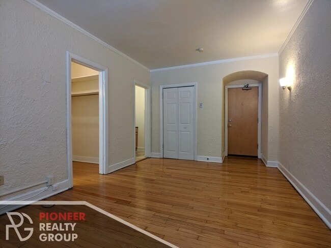 Foto del edificio - 537 W Arlington Pl