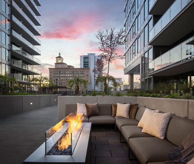 Building Photo - 707 Broadway-SI FL39-ID1240425P