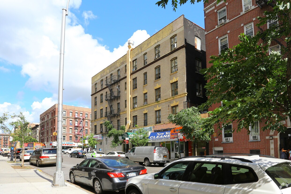 Primary Photo - 561 W 179th St