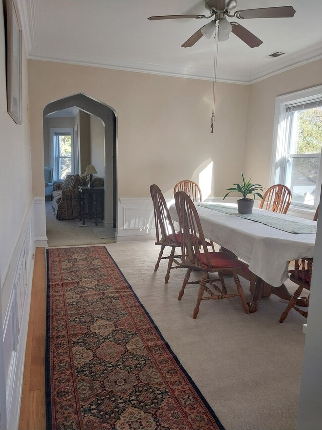 Formal dining room - 3927 Kirk St