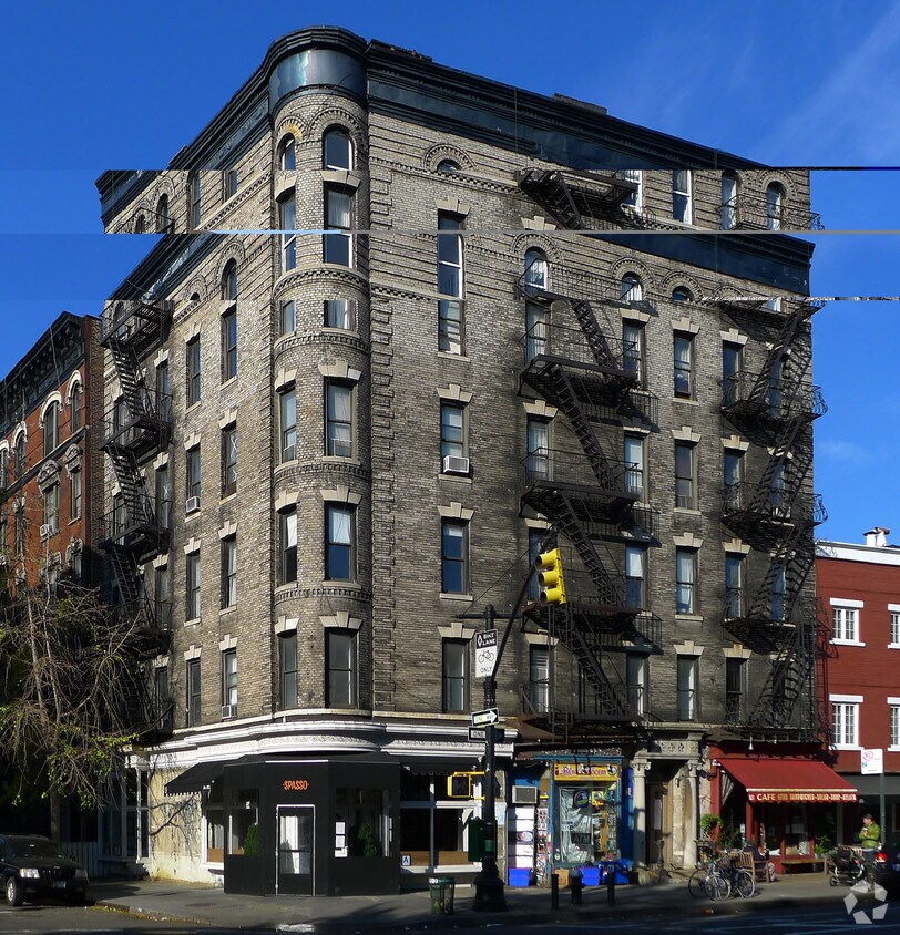 Foto principal - 117 Perry St