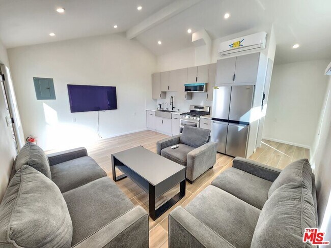 Foto del edificio - 3333 Thelma St