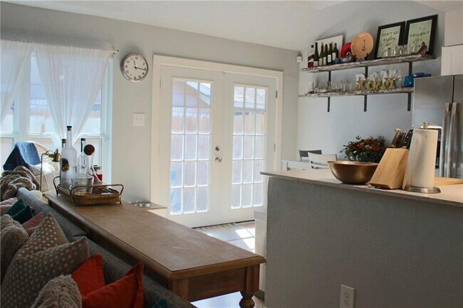 Foto del edificio - 1511 Rutland Dr