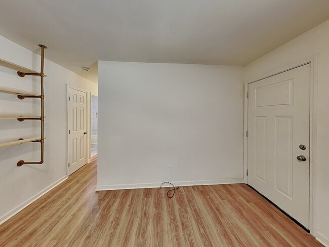 Foto del edificio - 3521 Willard Ave SW