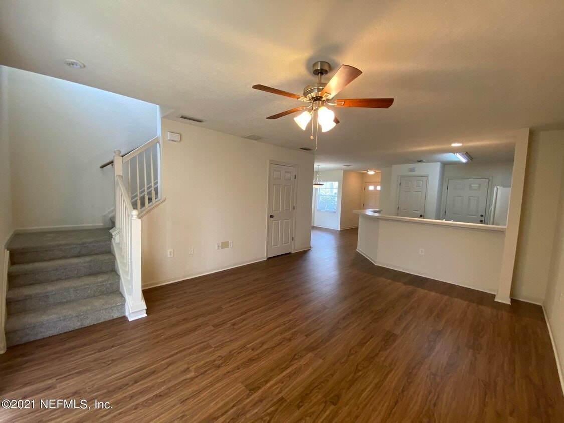 Single Loop Planner 8550 Argyle Business Loop, Jacksonville, FL 32244 - Townhome Rentals in ...