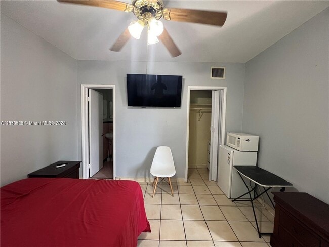 Foto del edificio - 275 W 16th St