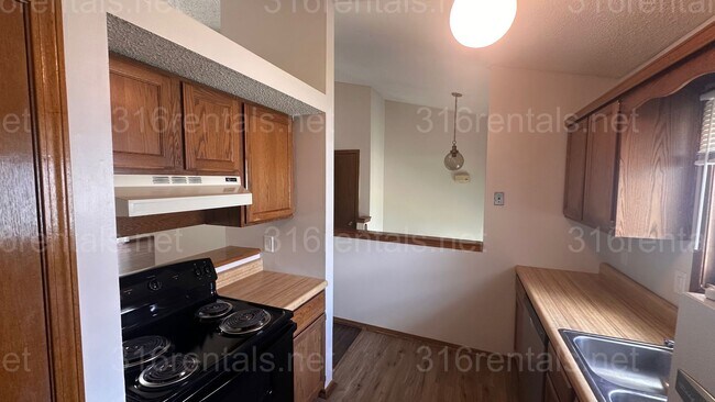 Foto del edificio - $895 - 2 bed 1.5 bath - Recently Remodeled...