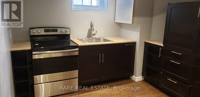 Building Photo - 463 Donlands Ave