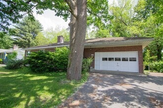 Building Photo - 59 Parkwood Dr