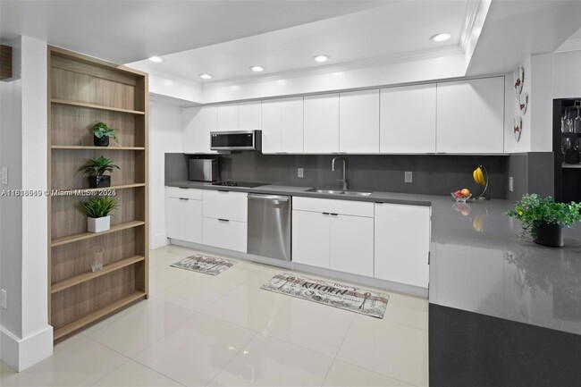 Building Photo - 19612 Bob-O-Link Dr