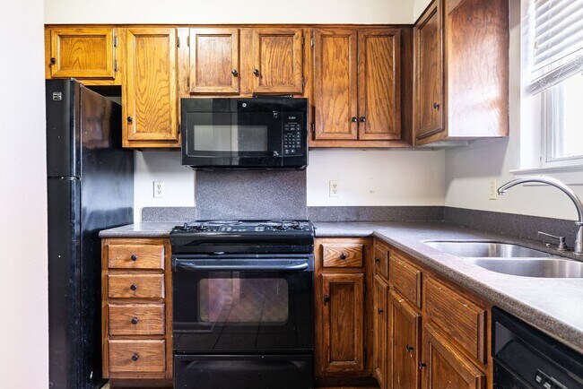 Foto del edificio - Updated 2 Bed / 1.5 Bath Townhouse in the Heart of Maumelle — $1,075/Month