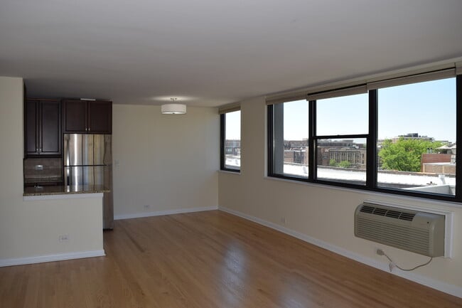 Building Photo - 2700 N Hampden Ct