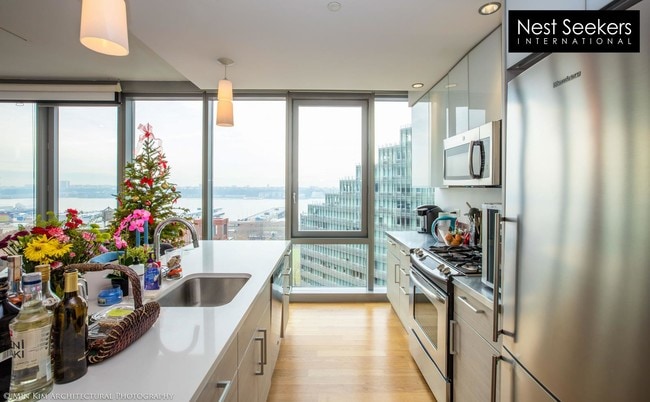 Foto del edificio - 555 West 53rd Street