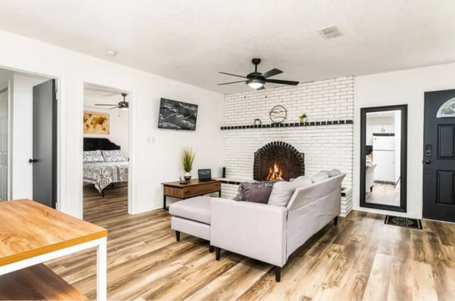 Photo - 2301 Carlton Dr House