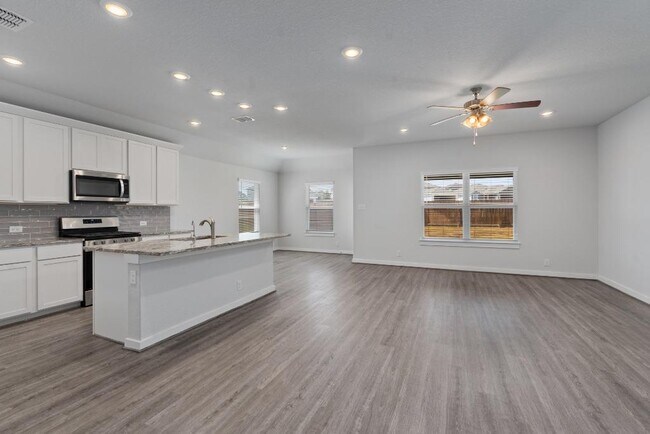 Foto del edificio - 4044 Legend Meadows