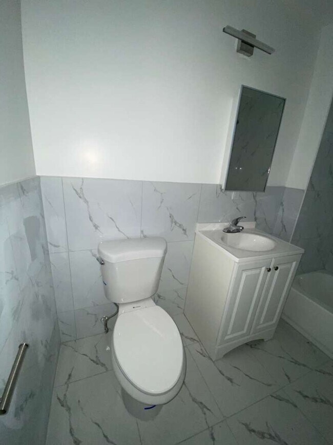 Foto del edificio - 25 Riverview Pl