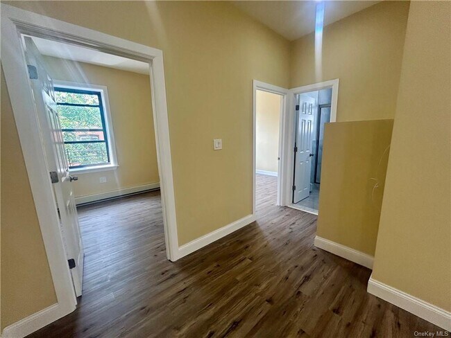 Building Photo - 1117 Croes Ave