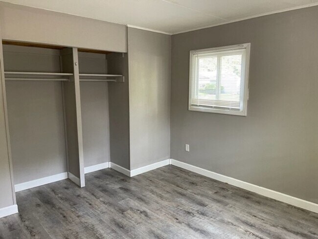 Foto del edificio - 1816 Meadow Dr